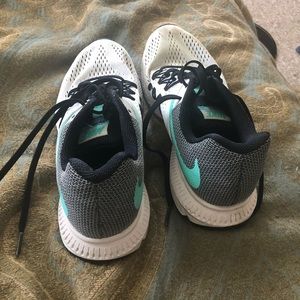 Size 8 Nike Women’s Running Shoes